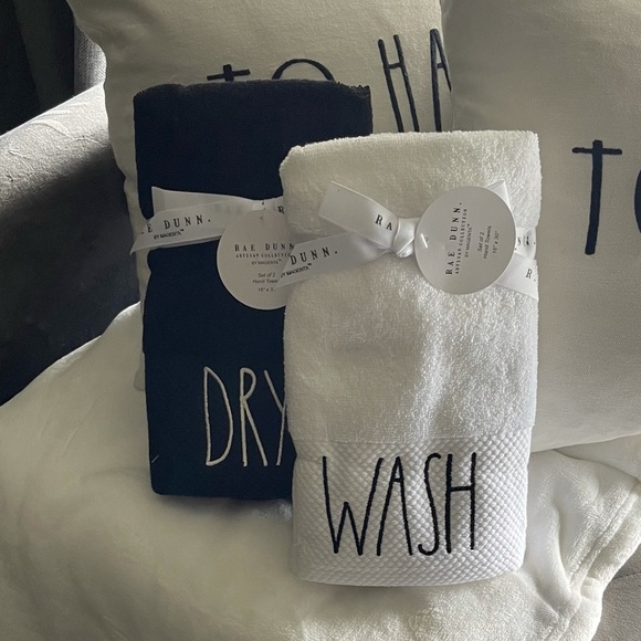 🫧🫧Rae Dunn Hand Towels (4)🫧🫧 - Picture 6 of 13